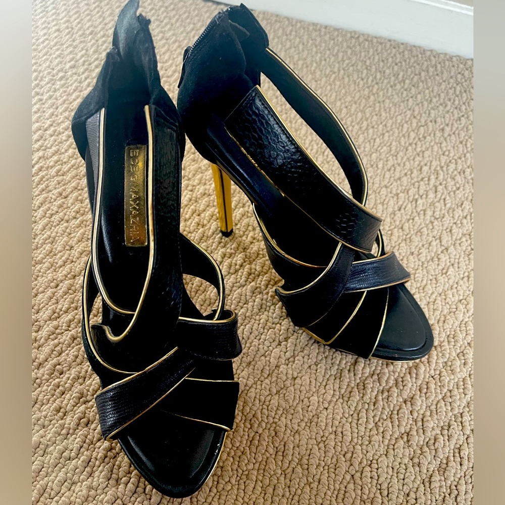 Bcbg platform black and gold heels brand new